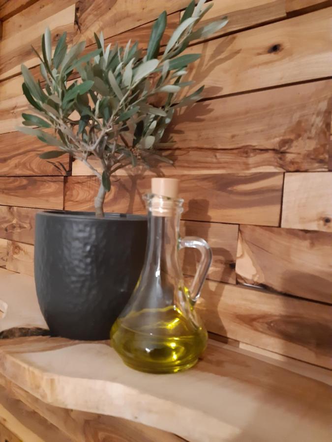 Little Olive Tree House Apartamento Sali Exterior foto