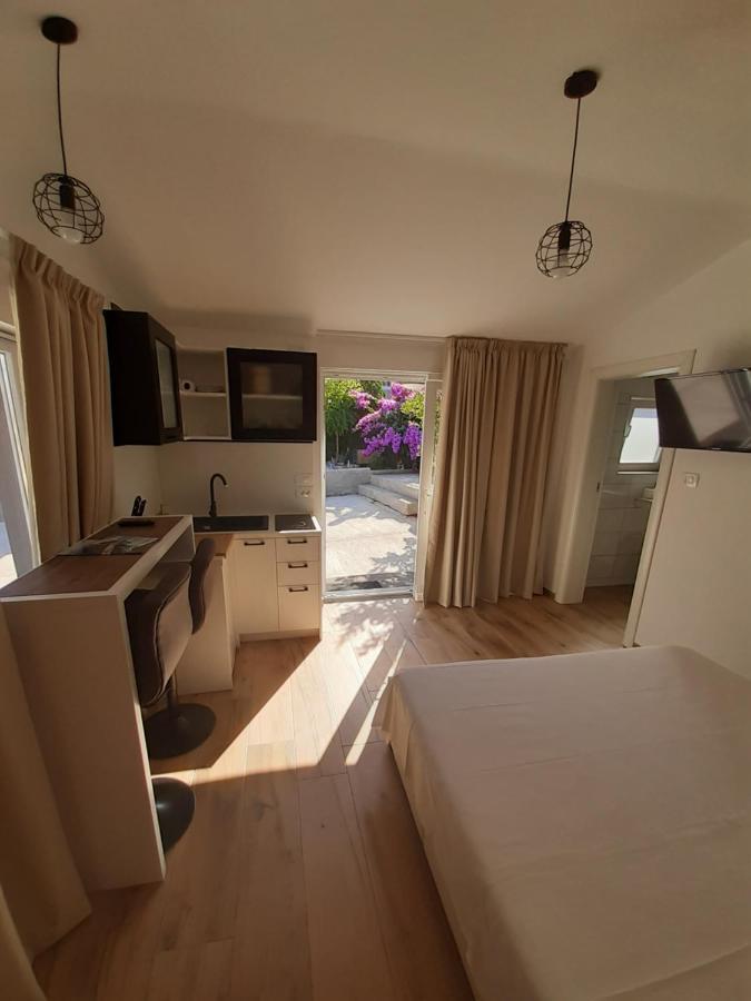 Little Olive Tree House Apartamento Sali Exterior foto